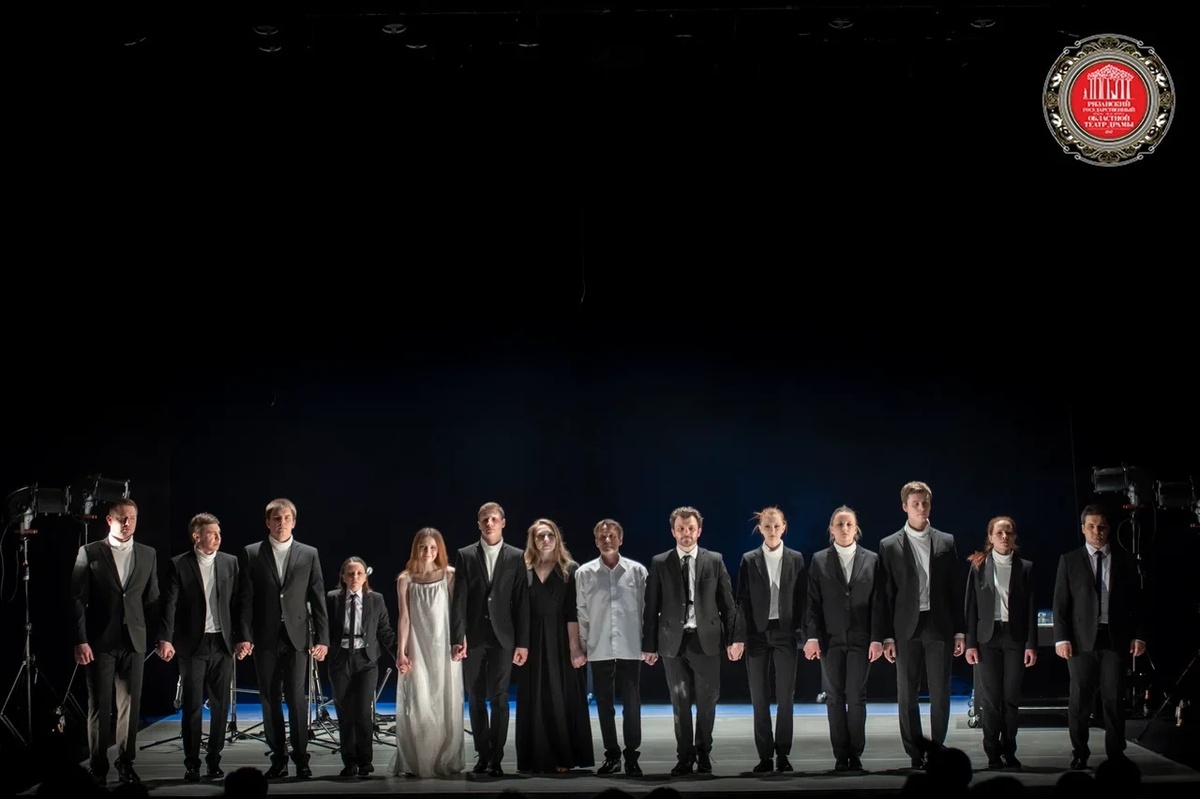 Все фото взяты из официального сообщества Рязанского драмтеатра в ВК.