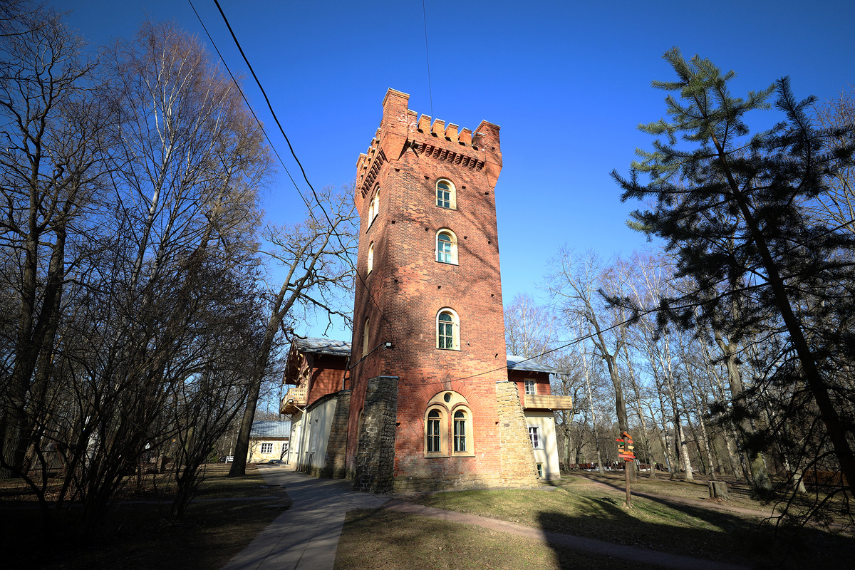 Фото с сайта и из соцсетей Школы имени А.М. Горчакова