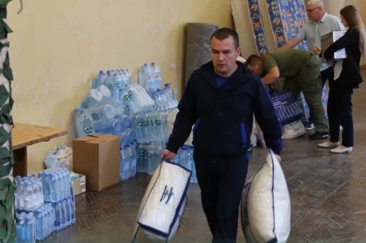    В Орле изменился график работы пункта приема гуманитарной помощи курянам