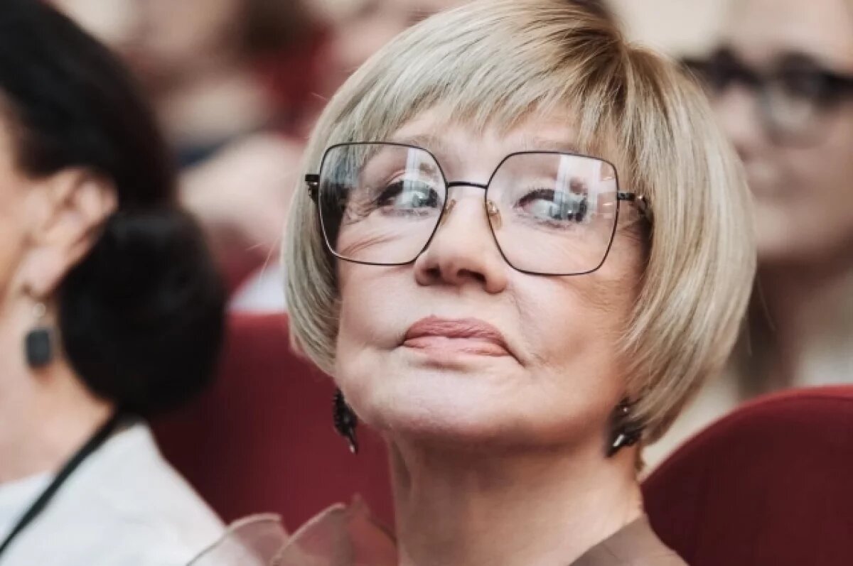    Вера Алентова.