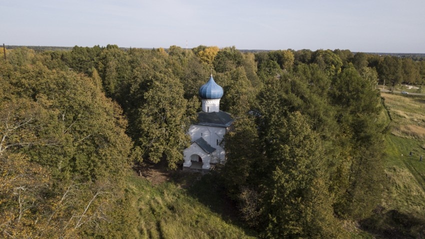 Храм св. лаговерного Олега Брянского в Осташёво. Фото из открытых источников интернет