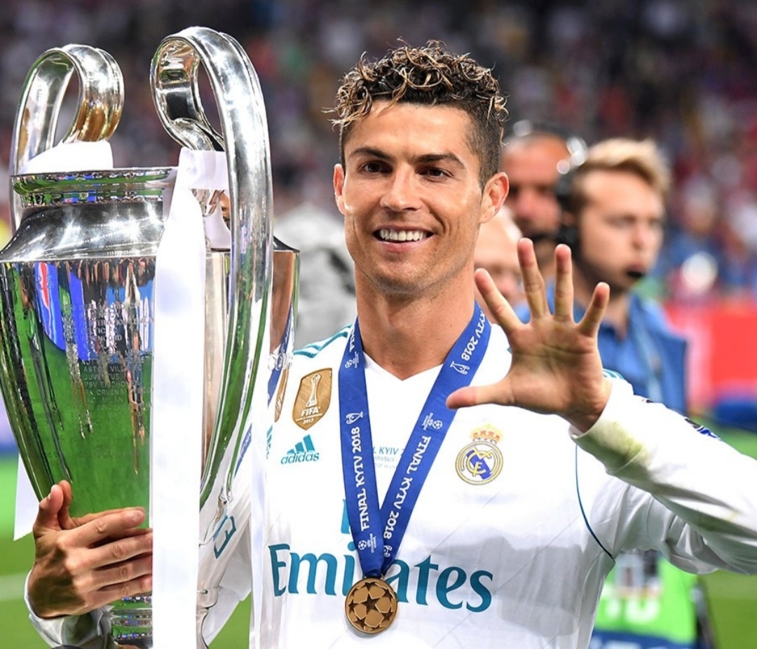В своем новом ролике на канале «UR Cristiano» знаменитый португалец в разговоре с Рио Фердинандом объяснил главную причину успеха Мадридского клуба в прошлом сезоне Лиги чемпионов: