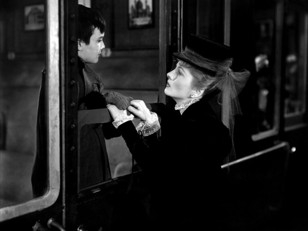 Кадр из фильма «Письмо незнакомки», 1948 год, режиссер Макс Офюльс