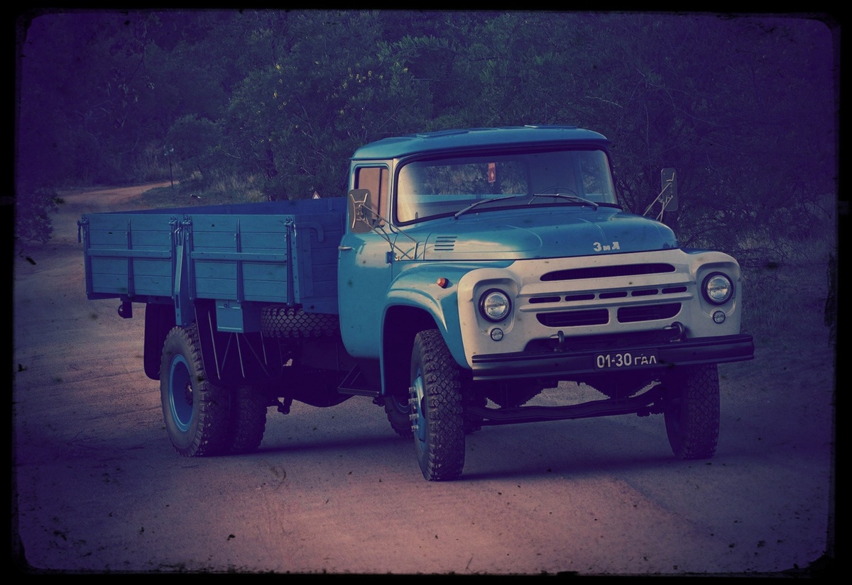 ЗИЛ-130 — грузовик, без которого не обходилось ни одно крупное строительство в СССР