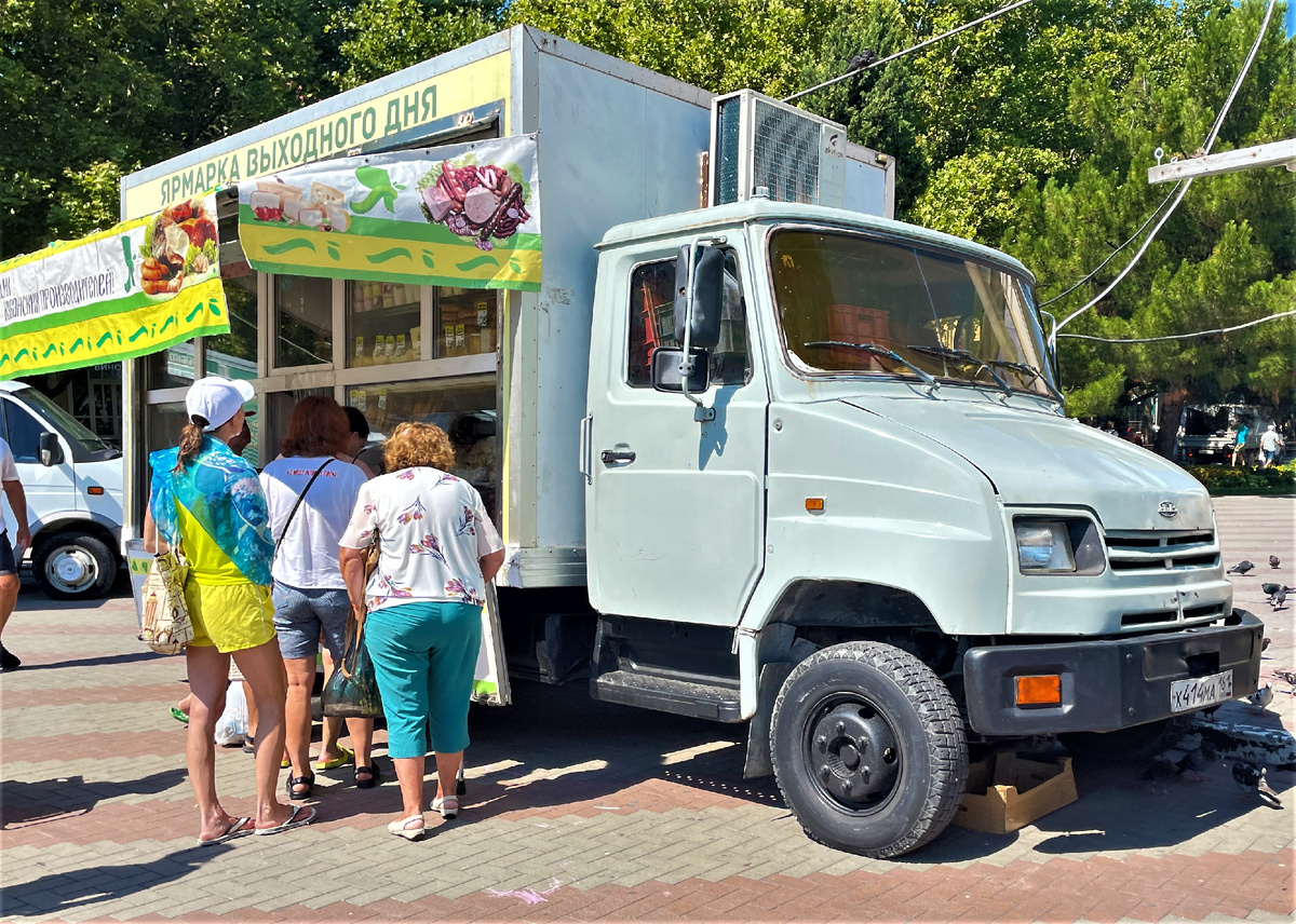 автомибиль ЗИЛ-5301