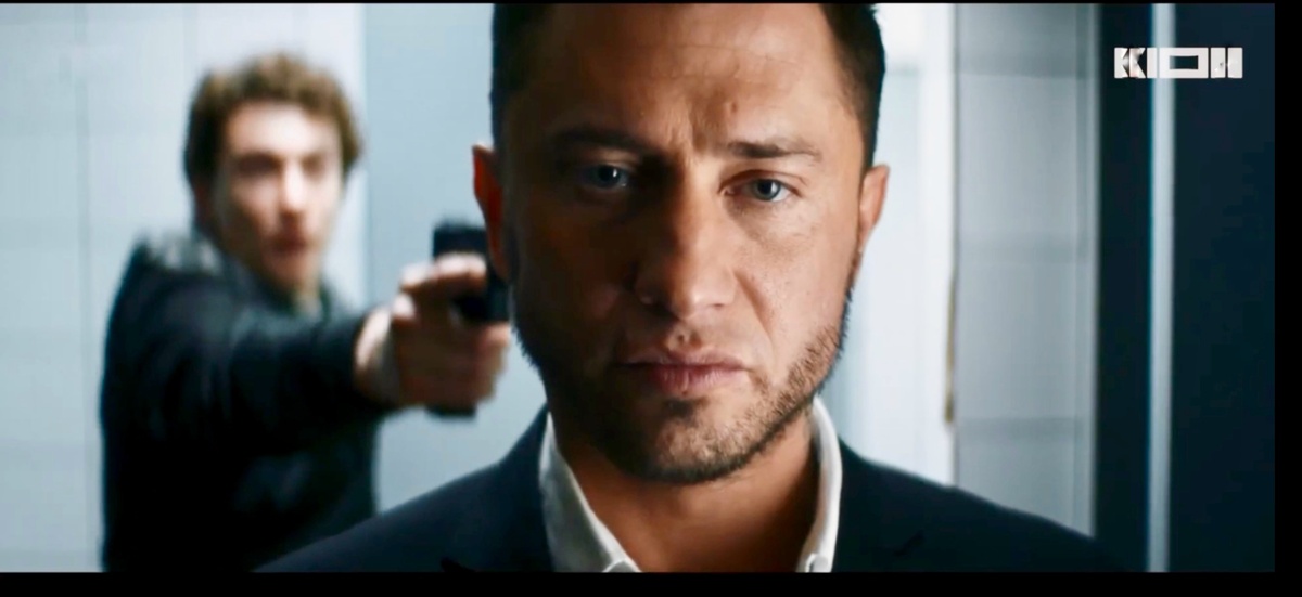 Кадр из сериала, Кологривый и Прилучный