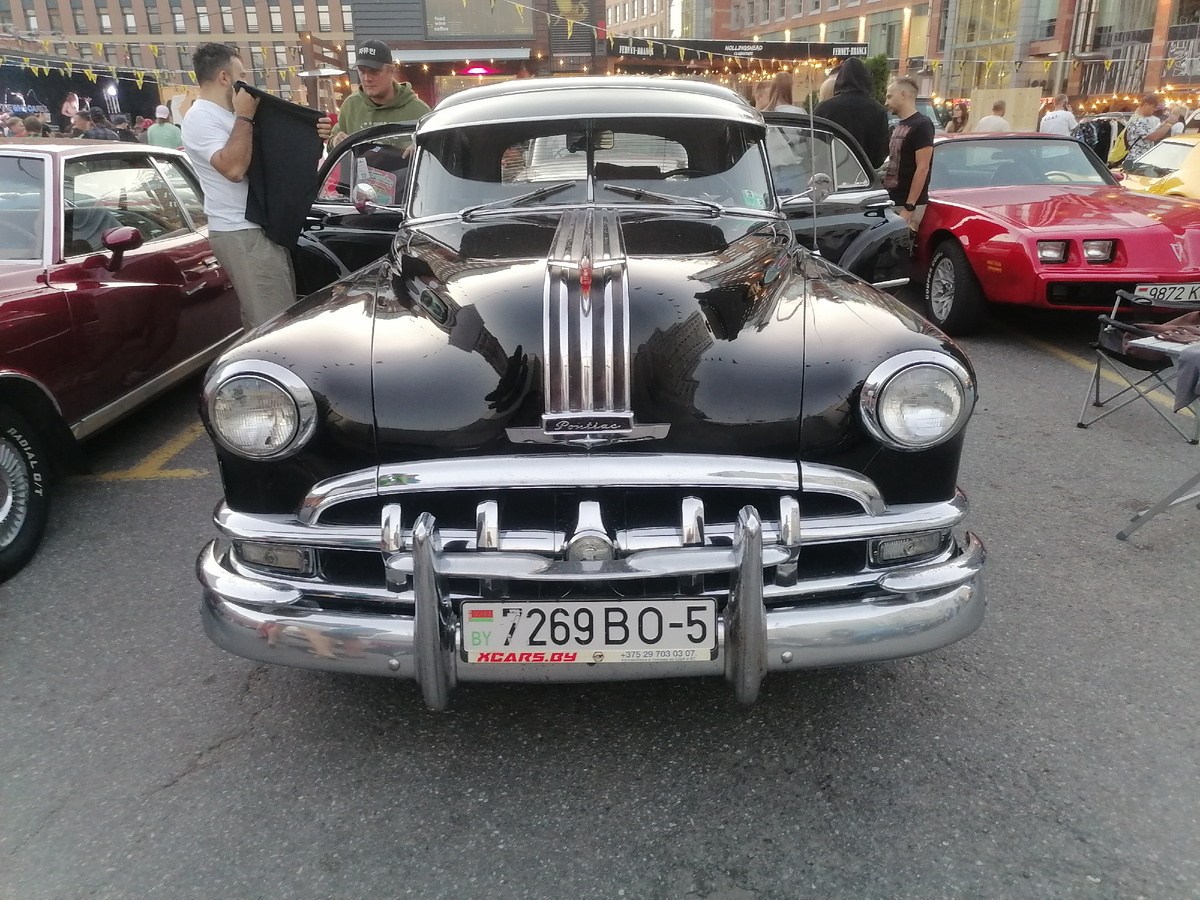 на подобных авто колесили гангстеры времён сухого закона.