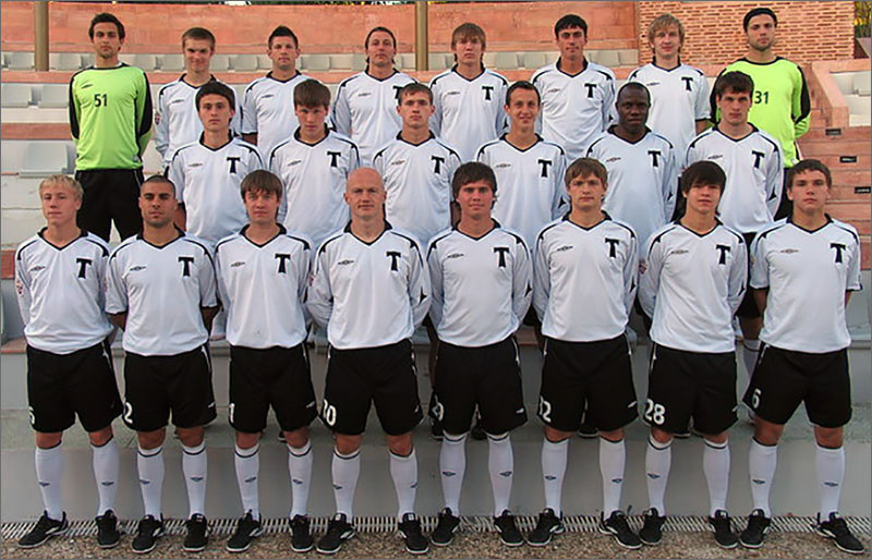 «Торпедо» образца 2008 года. На сборе перед началом сезона. 
Верхний ряд (слева направо): Илья Мадилов, Алексей Шумских, Амир Спахич, Владимир Воскобойников, Евгений Луценко, Сергей Давыдов, Даниэль Ахтямов, Илья Абаев.

Средний ряд (слева направо): Валерий Соколов, Денис Тумасян. Александр Коломийцев, Алексей Померко, Абду Джамме, Сергей Горелов.

Нижний ряд (слева направо): Дмитрий Сысуев, Давид Оз Ифрах, Сергей Лебедков, Андрей Лаврик, Александр Подымов, Дмитрий Соколов, Владимир Ерёмкин, Максим Андреев.
