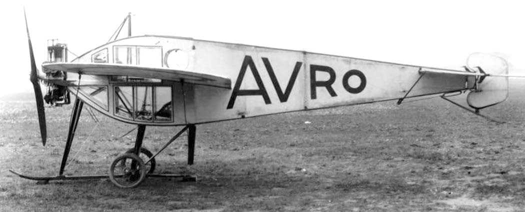 Avro Type G. 1912г. Вообще, англичане одними из первых оснастили свои аэропланы закрытыми кабинами. 