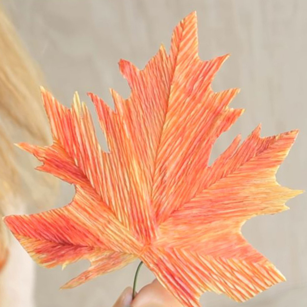    Листья из бумаги   
Источник: Скриншот из видео