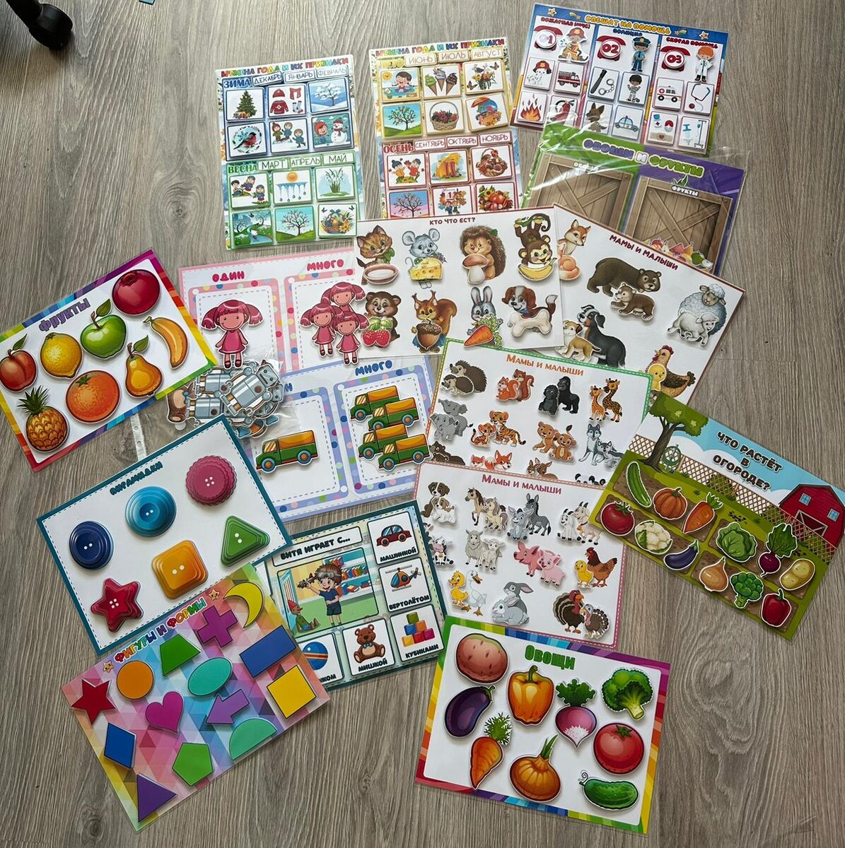 Такие настольные игры сделала одна мама в группе моего сына. 