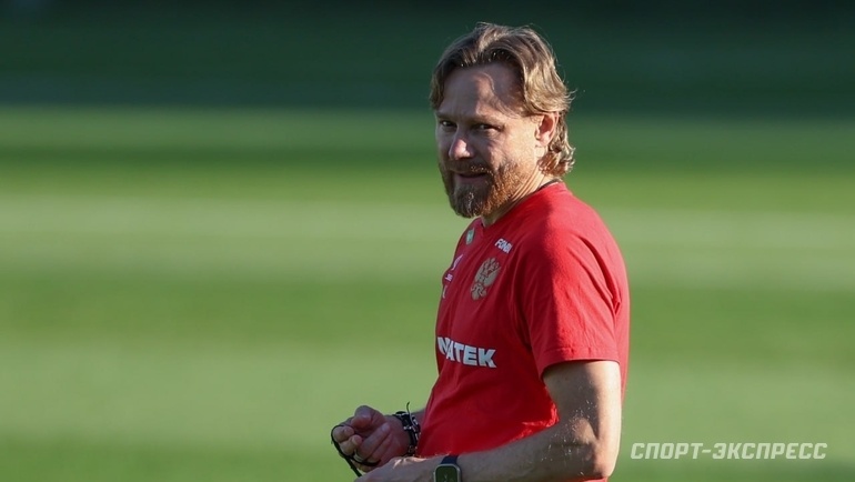    Валерий Карпин.Дарья Исаева