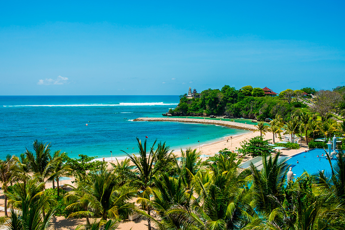    Фото: Glass elevator in Bali / Shutterstock.com