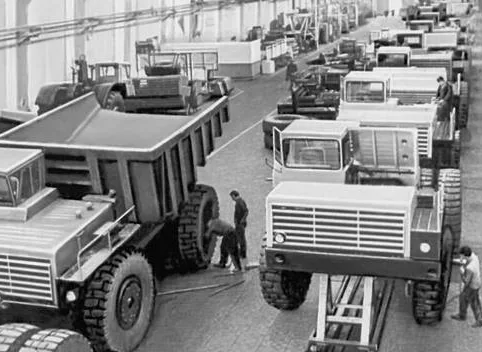 ВКонтакте. Фото с Яндекса. Сборка БелАЗ –548. 