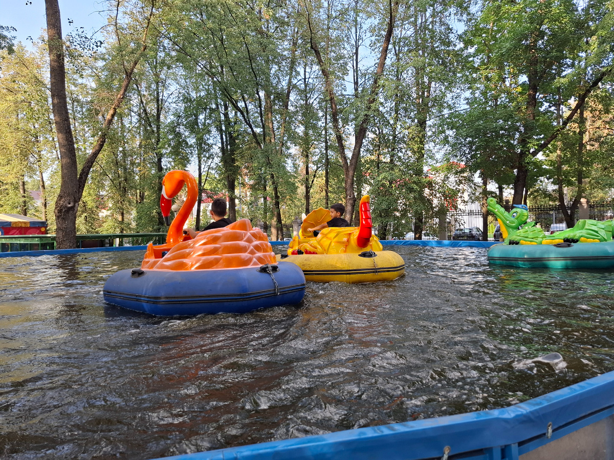 Последний аттракцион и идем на злополучные электросамокаты