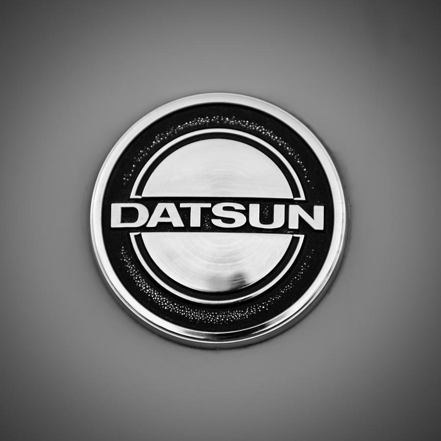 Логотип Datsun