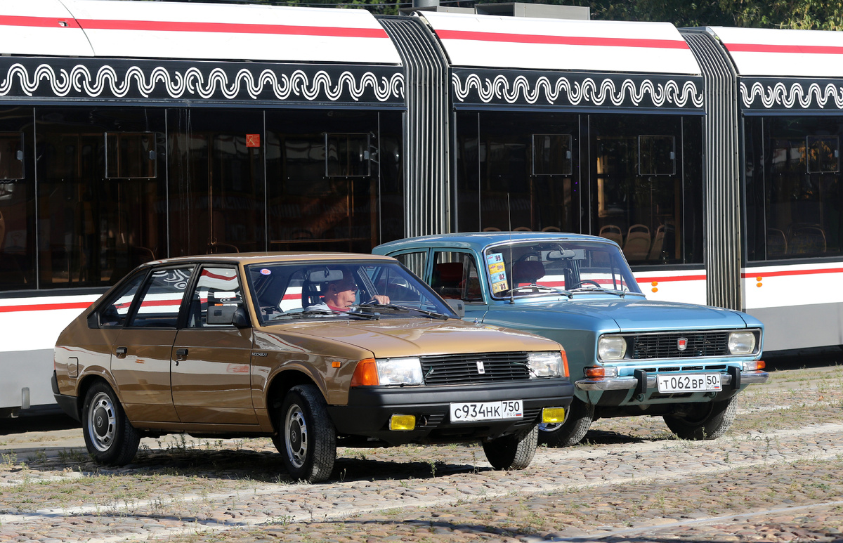 Москвичи в депо имени Баумана