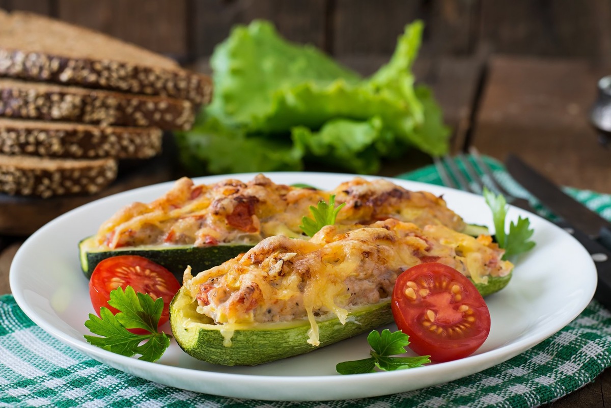    Из кабачков можно приготовить много вкусных и полезных блюд.