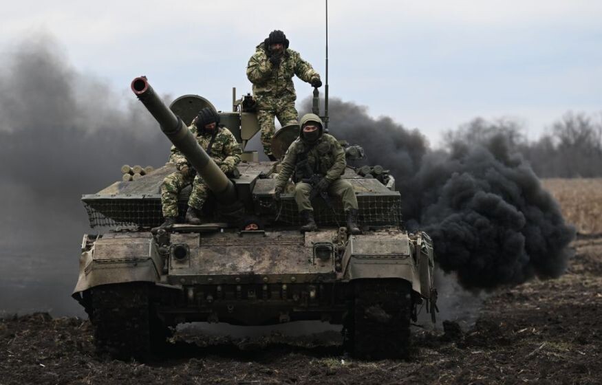   Тяжелая военная техника едет на Сумы? ВСУ под Курском почти разгромлены