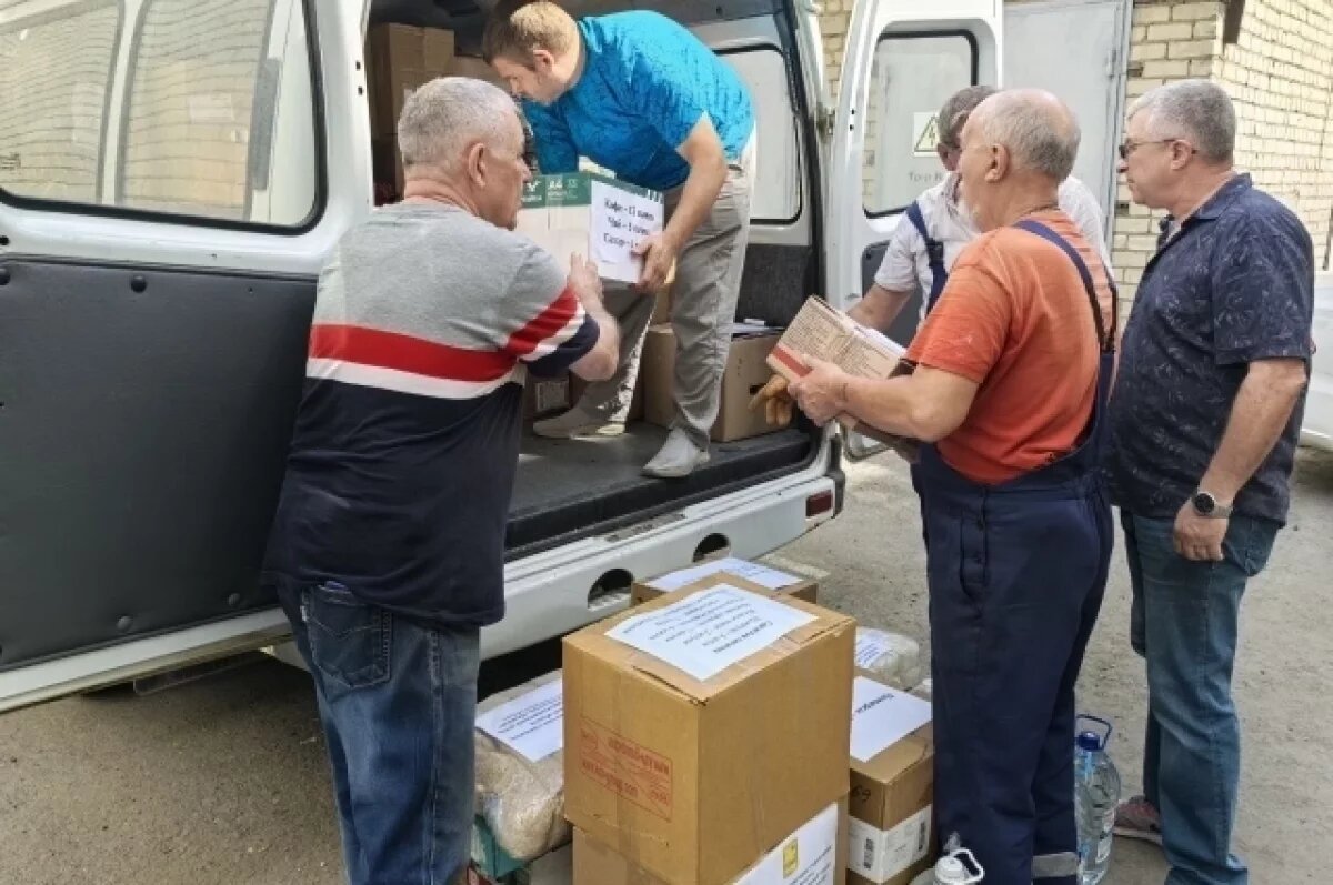    Своих не бросили.