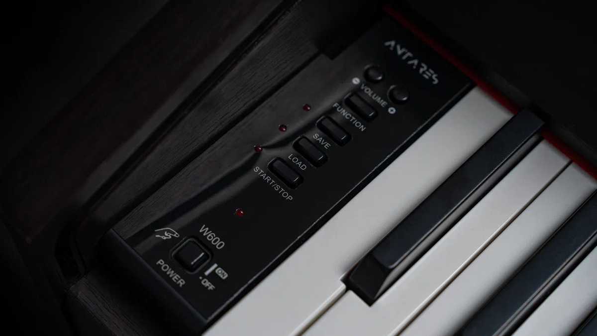 Цифровое фортепиано Antares W-600