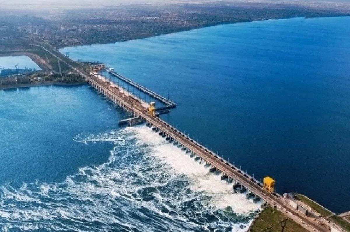    Сбросы воды в Астраханскую область продлятся еще месяц