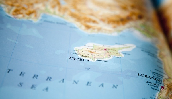 С 2012 года Кипр не считается оффшорной зоной для правительства РФ.