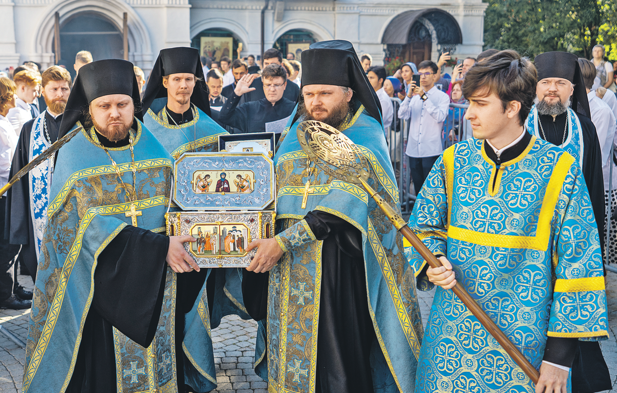 ДВЕ ЕВФРОСИНИИ -  МОСКОВСКАЯ И ПОЛОЦКАЯ. Поделимся радостью: мощи святых одновременно провезут по храмам России и Беларуси. Фото: Олег ВАРОВ/patriarchia.ru