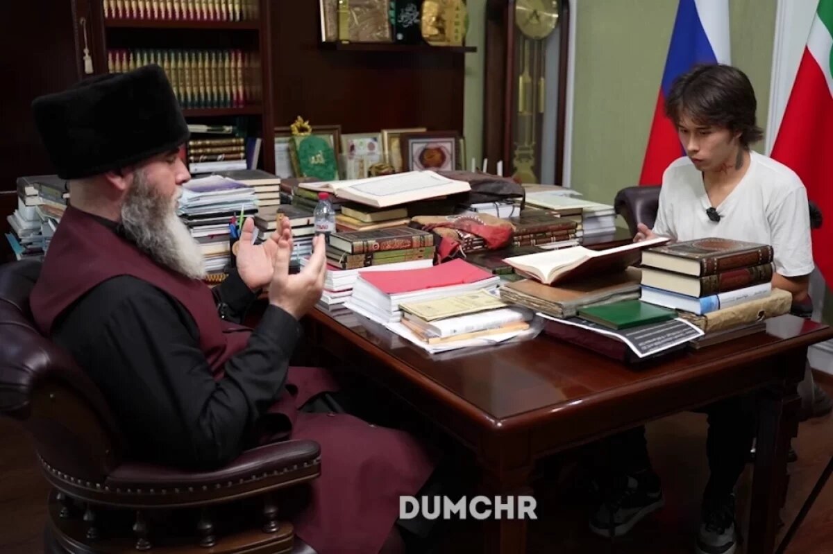    Пранкер-миллионник Кирилл Шучер принял ислам в Чечне и назвал себя Каримом