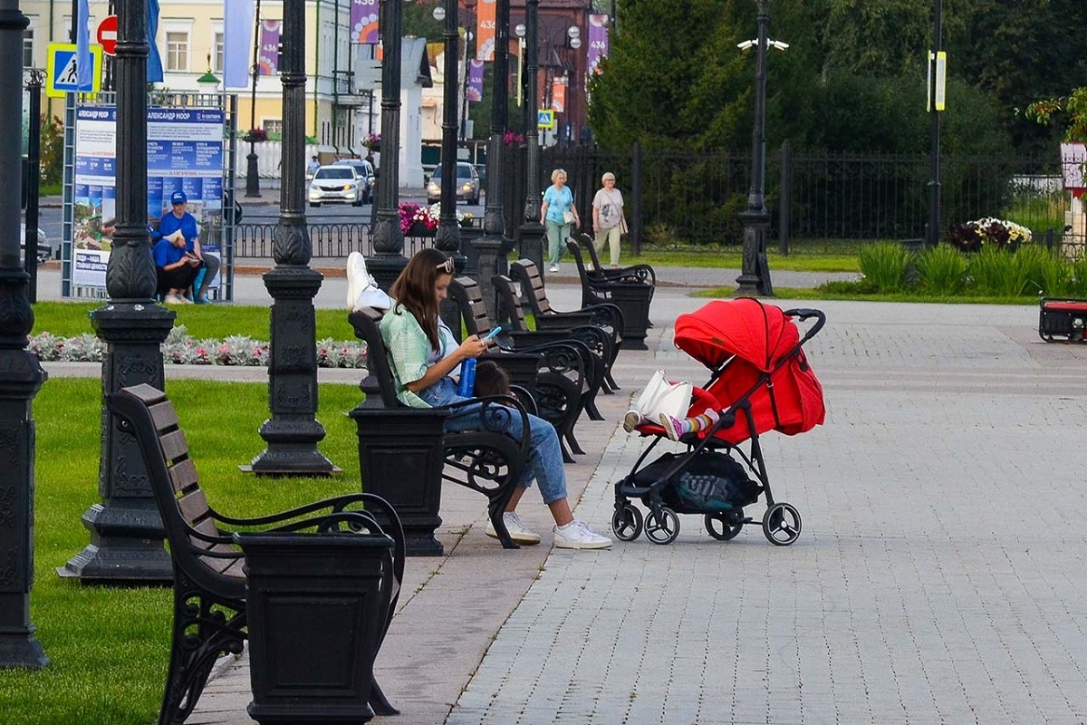 Молодые родители вынуждены отказываться от участия во многих мероприятиях.  Фото: Фото: ФедералПресс / Дмитрий Шевалдин