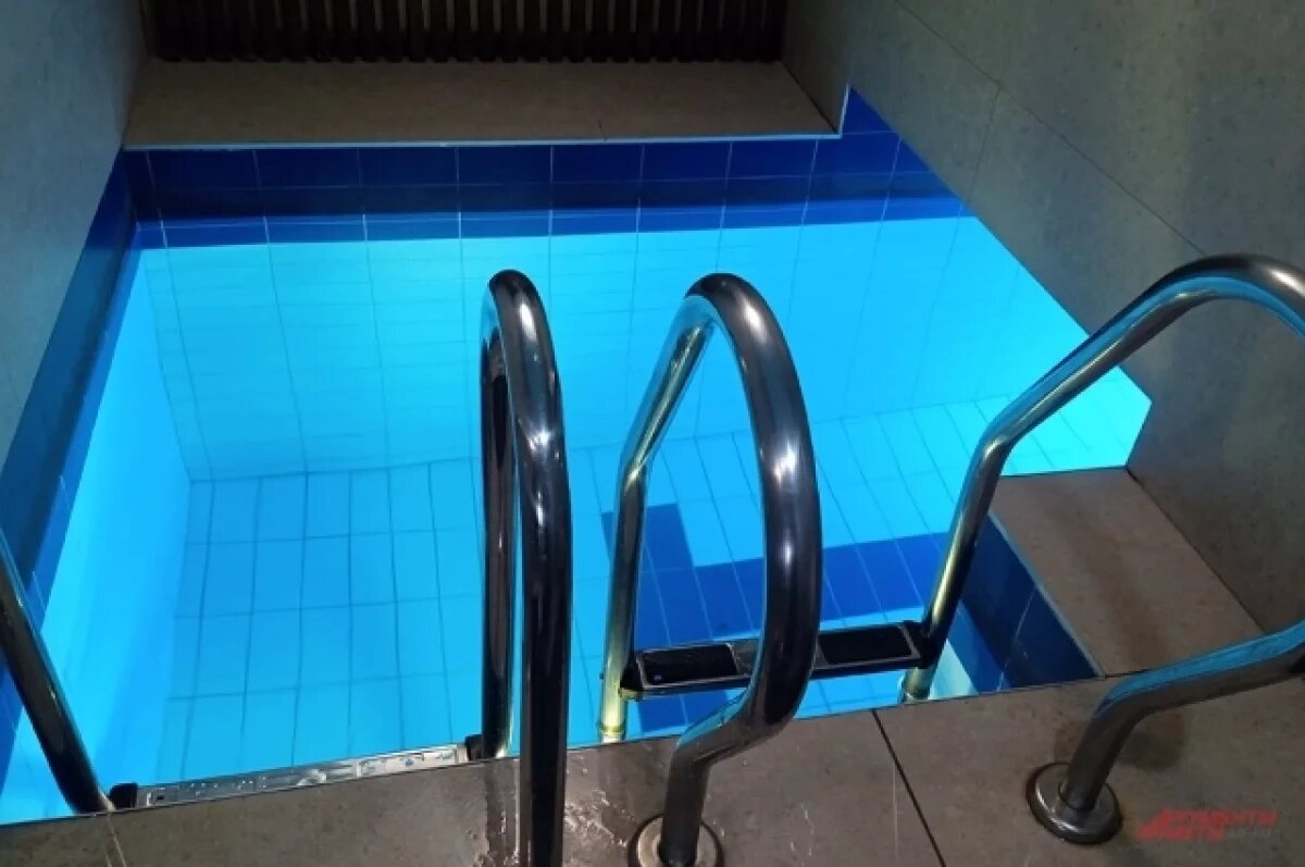    В Туапсе школьница попала в реанимацию после несчастного случая в бассейне