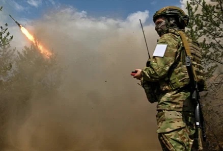 ВС РФ выбили украинских военных из села Гордеевка, идет наступление в районах Апанасовки и Мартыновки, сообщал ближе к концу дня телеграм-канал Mash Фото: © Сергей Бобылев, РИА «Новости»