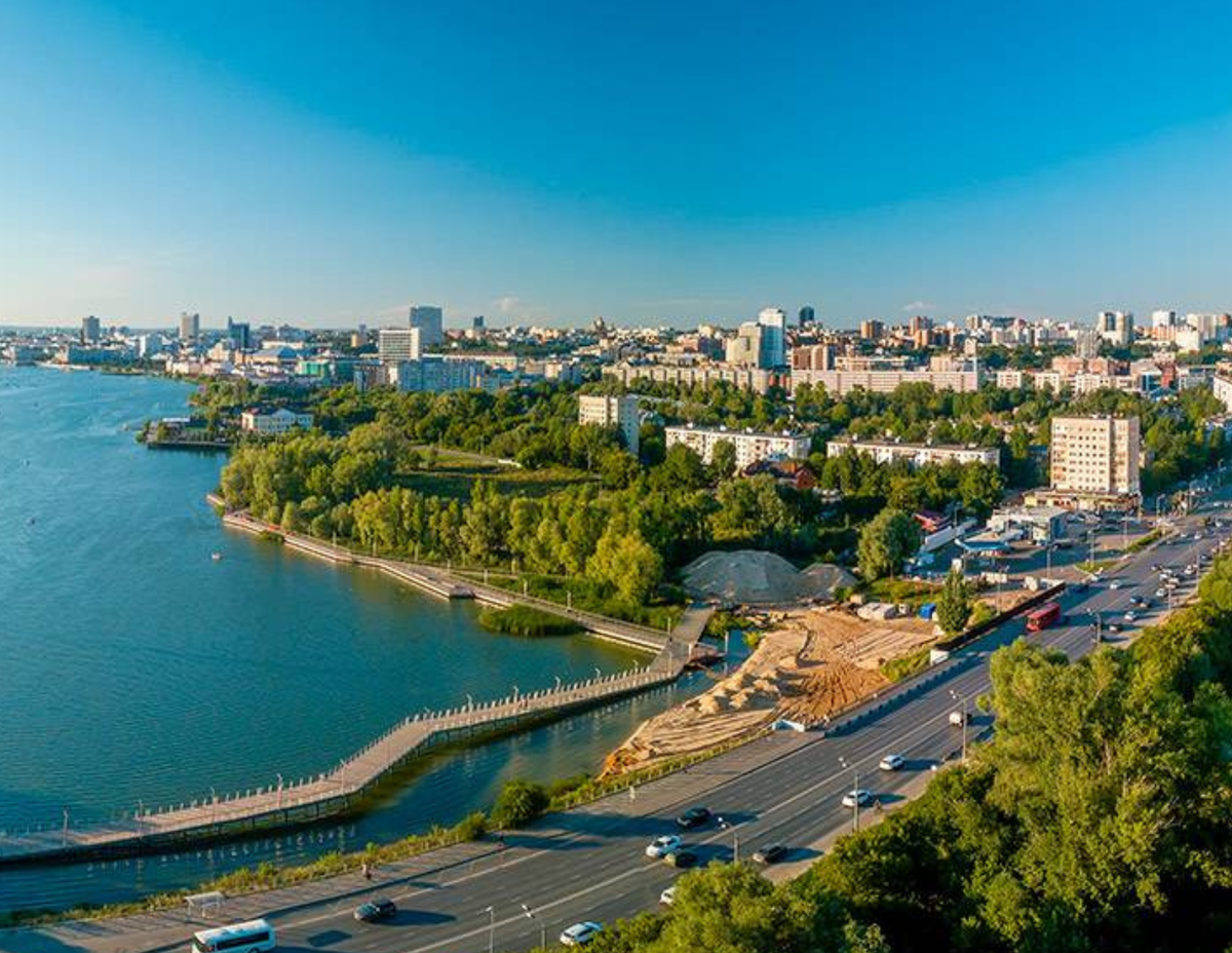 здесь новый театр только-только начинает строиться