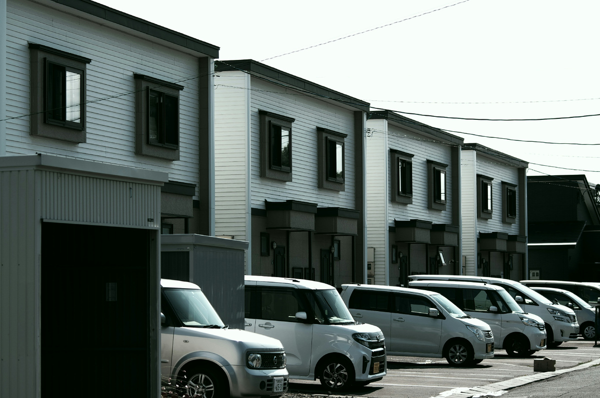 "А сегодня я воздушных шариков купил Полечу на них над расчудесной страной"(с) Фото: Unsplash