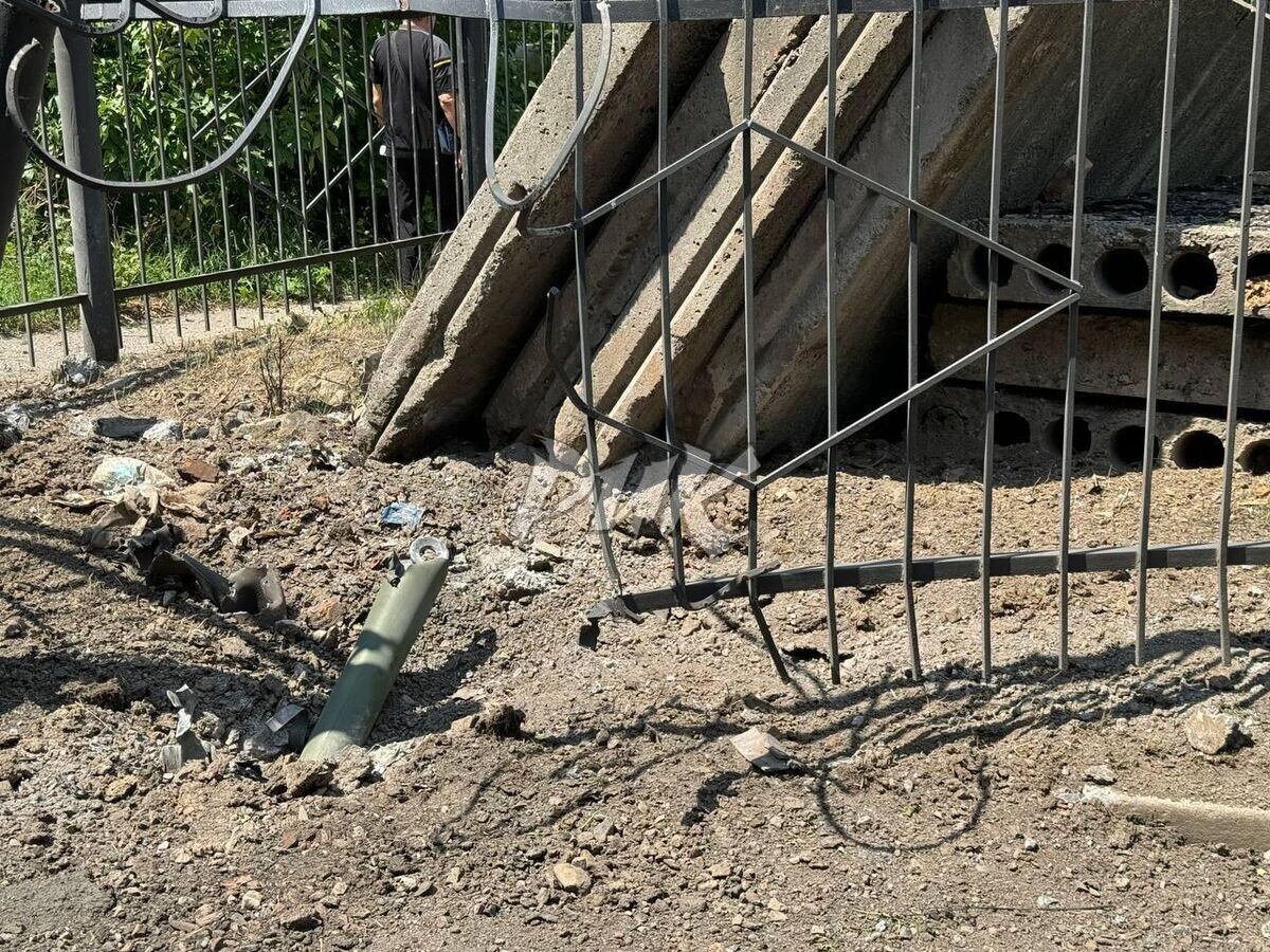    Последствия обстрела со стороны ВСУ центра Горловки© Фото : Приходько РИК/Telegram