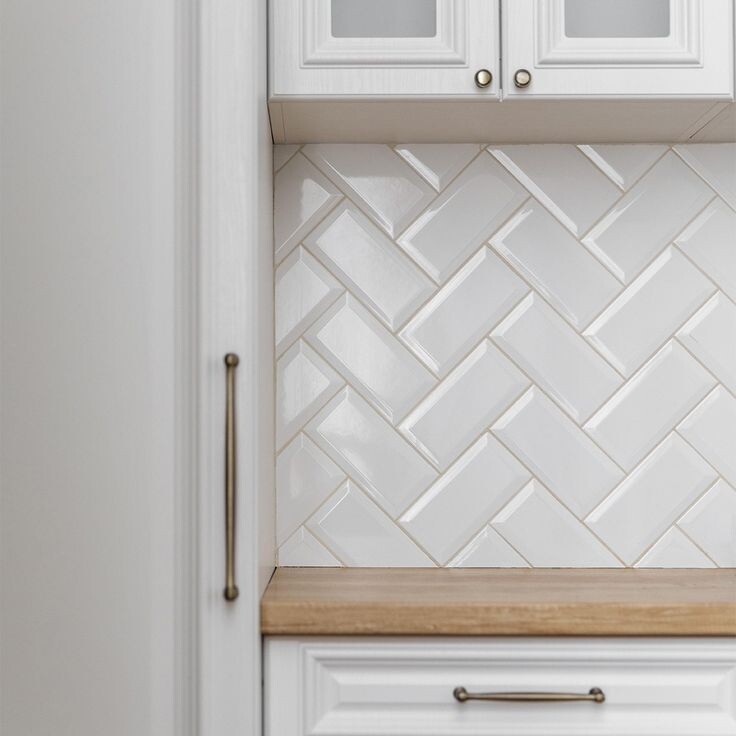 Плитка «кабанчик» в альтернативной выкладке. Источник: Pinterest