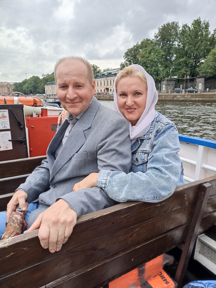 Семейные фото к исполненной сказки. Моё романтическое путешествие на юбилей свадьбы с мужем 2024 год и семья сына.
