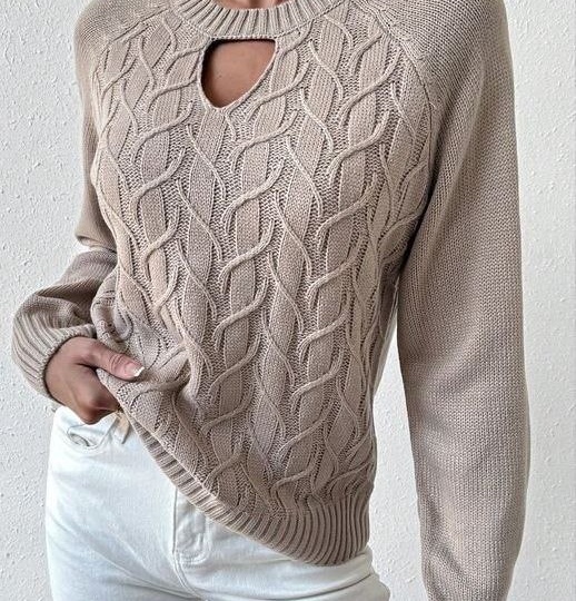 Подборка осеннего вязания со схемами. Джемперы спицами, безрукавка.