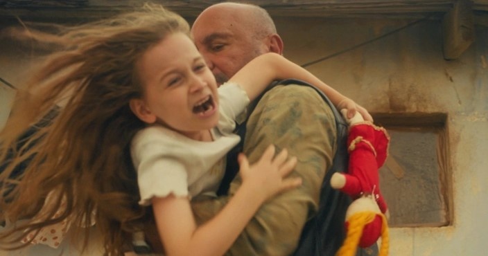 Здесь и далее в статье - кадры из сериала "Лейла"