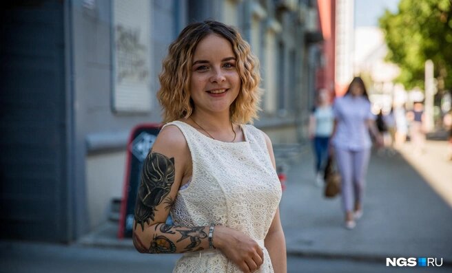 Это не та невеста) Девушка милая, татушка агрессивная. Источник: Александр Ощепков / НГС