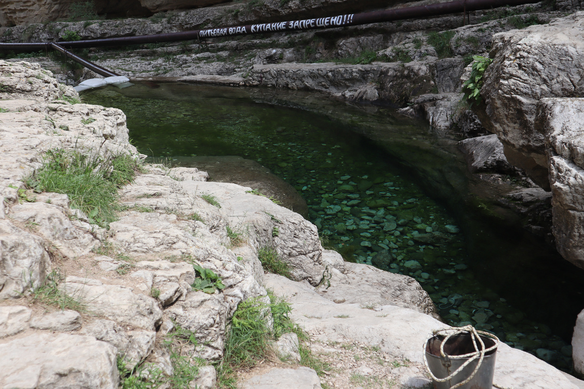 Купаться в ней нельзя- местные берут воду из реки