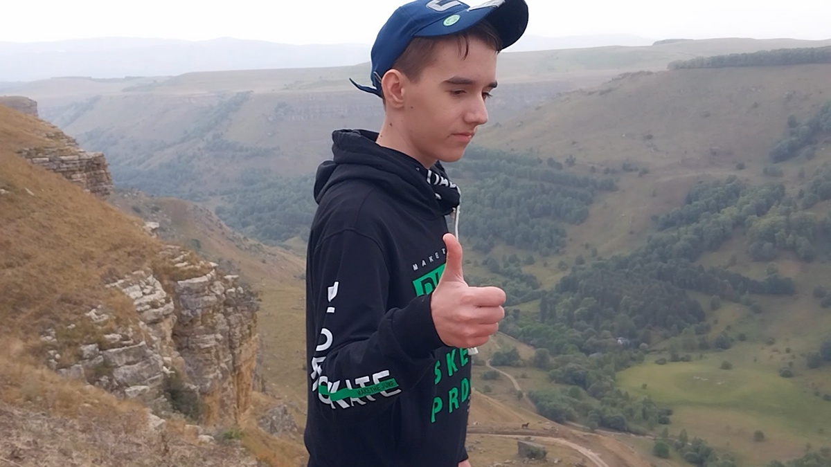 Старший Миша