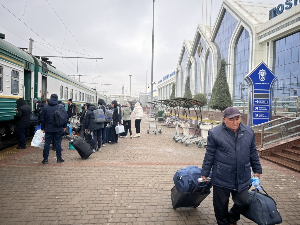 ЖД вокзал в Ташкенте