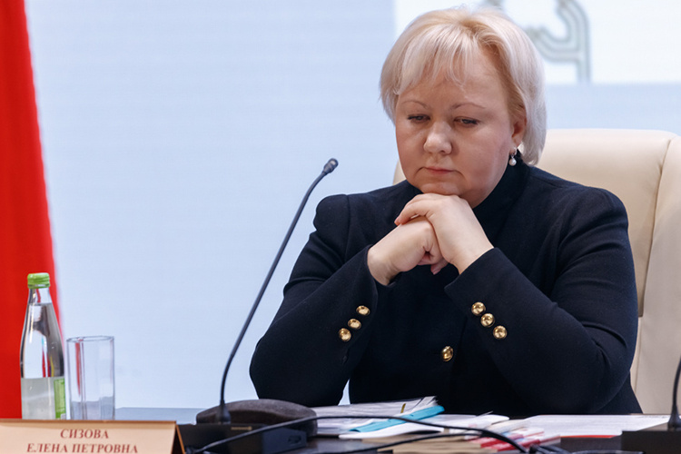    Главного врача центра гигиены и эпидемиологии в РТ Елену Сизову доставили на допрос в среду вечером