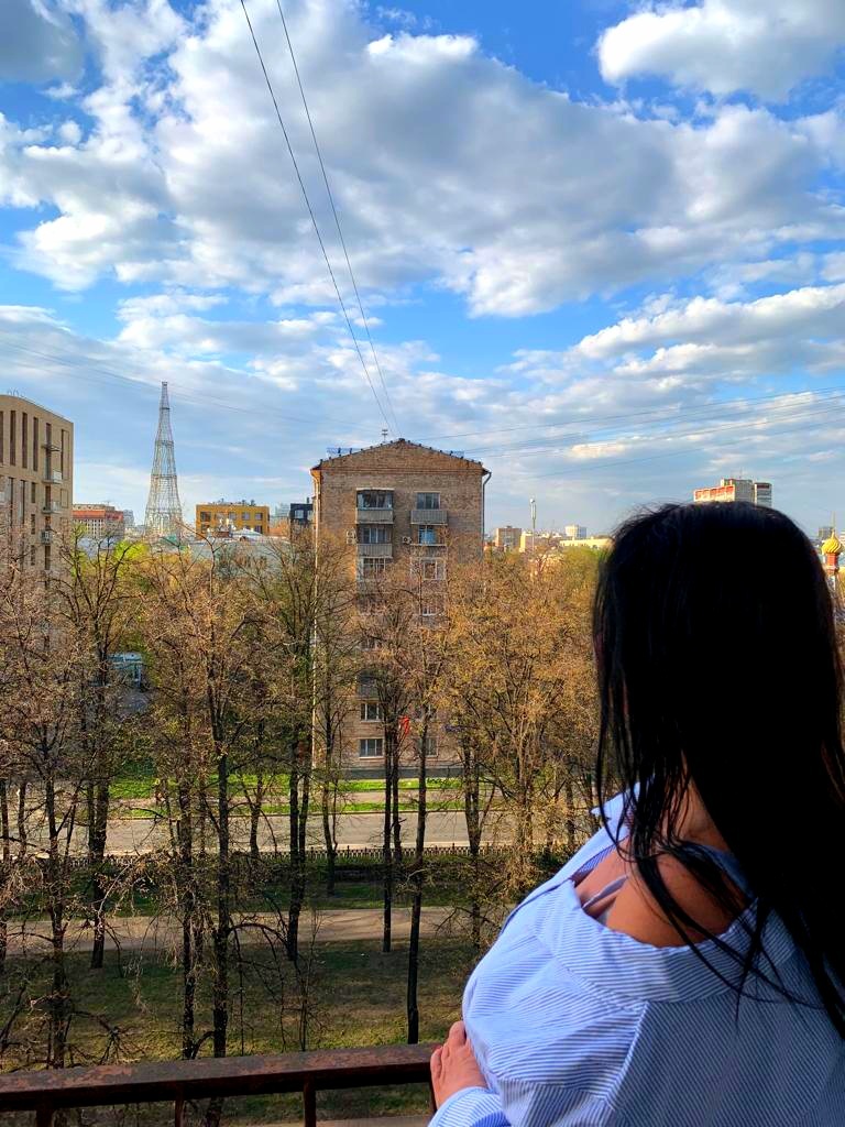 "Все оно смывает начисто, все разглаживает вновь… Отступает одиночество, возвращается любовь", "Новое утро", Булат Окуджава