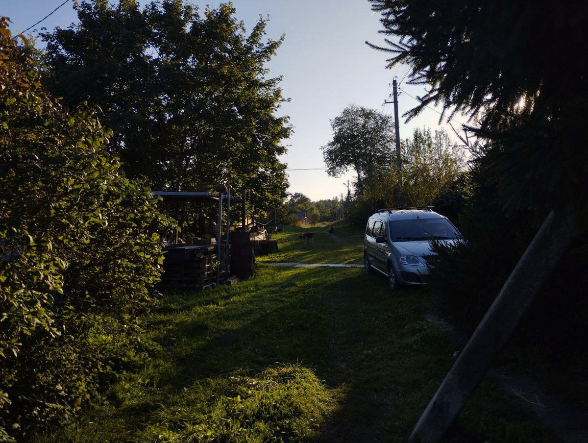 Вид улицы от калитки нашего дома. 