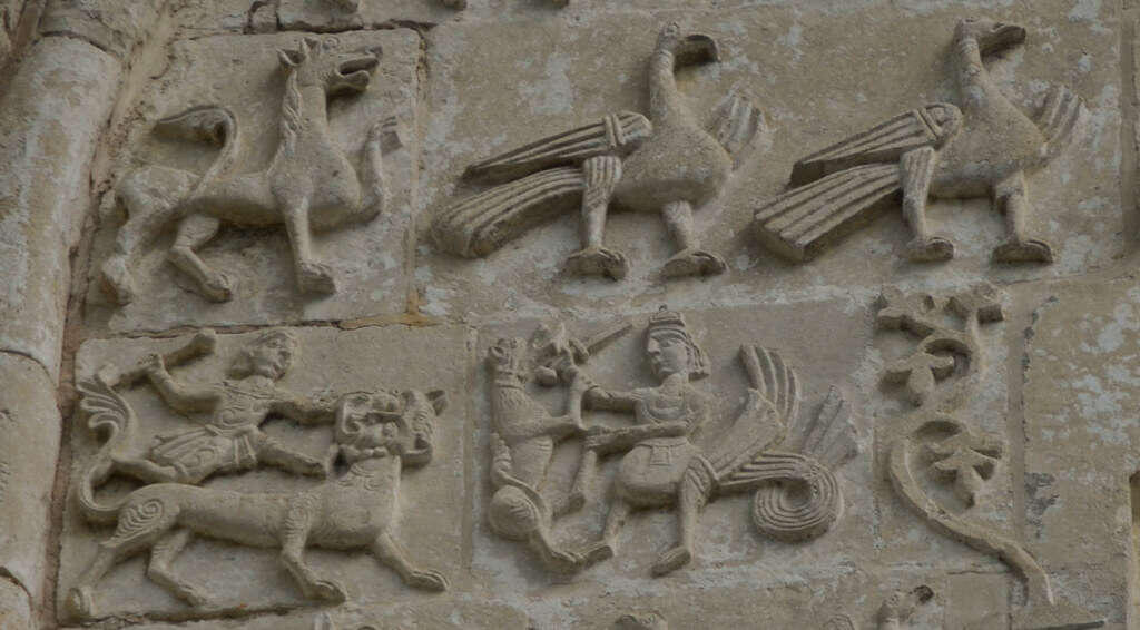 Барельефы Дмитровского собора во Владимире