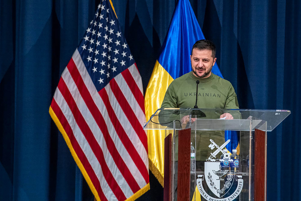 Зеленский передал Блинкену подробный план того, как Украина намерена бить ракетами по России.  Фото: Фото: служба распространения визуальной информации Министерства обороны США / dvidshub.net / DoD photo by U.S. Air Force Tech. Sgt. Jack Sanders (Public Domain)