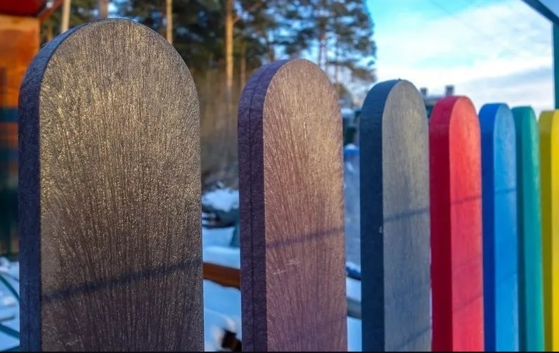 Пластиковый штакетник для забора