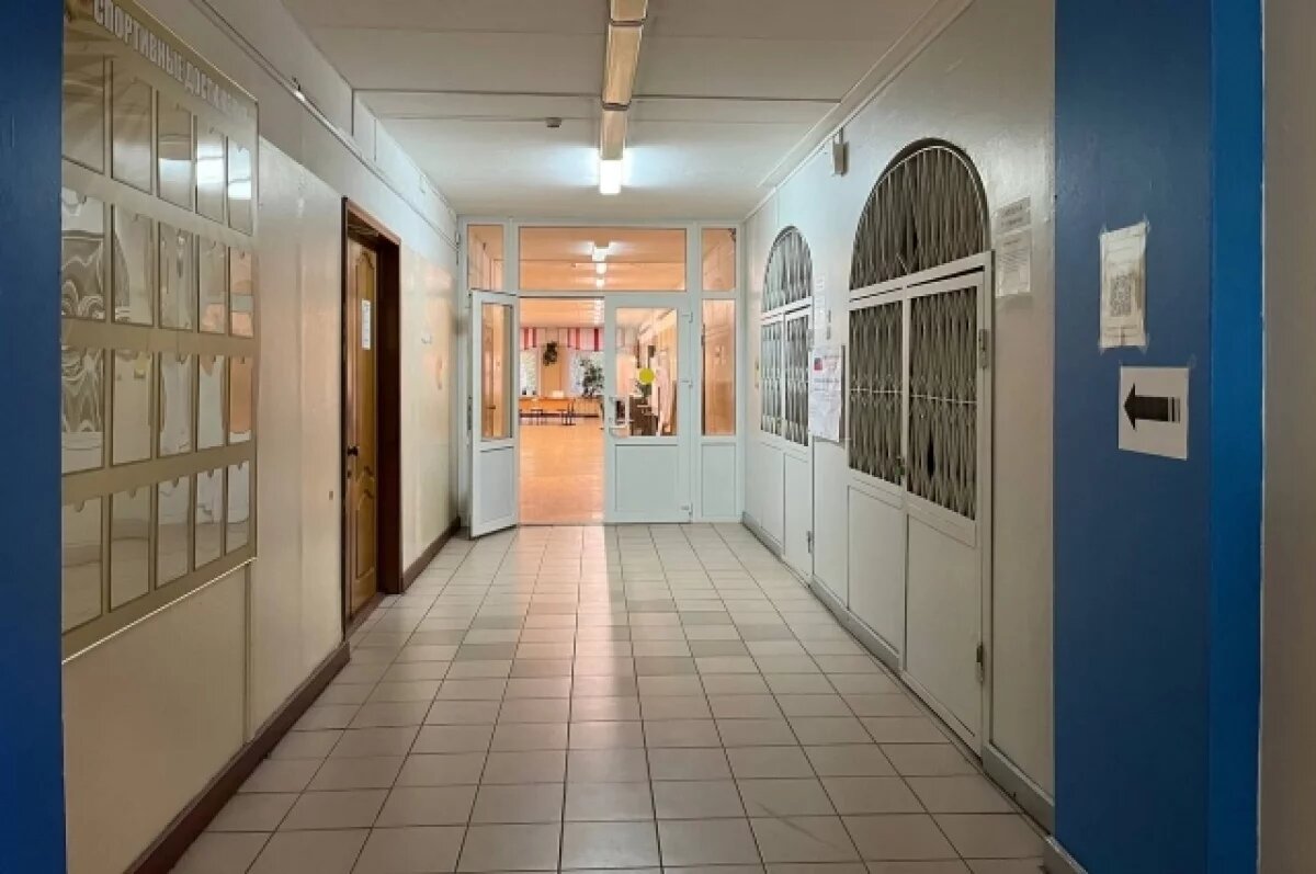    Глава ярославского Минобра Ирина Лобода высказалась об объединении школ